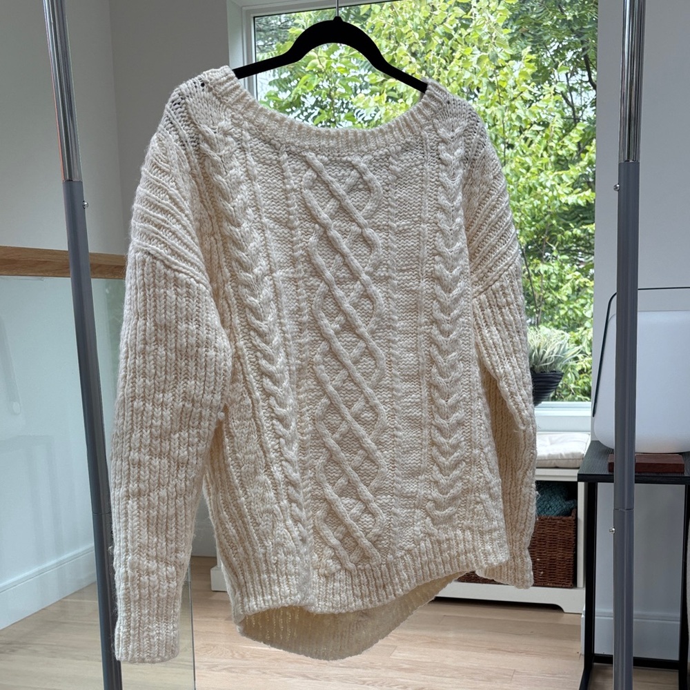 Banana Republic Cream Cable Knit Sweater